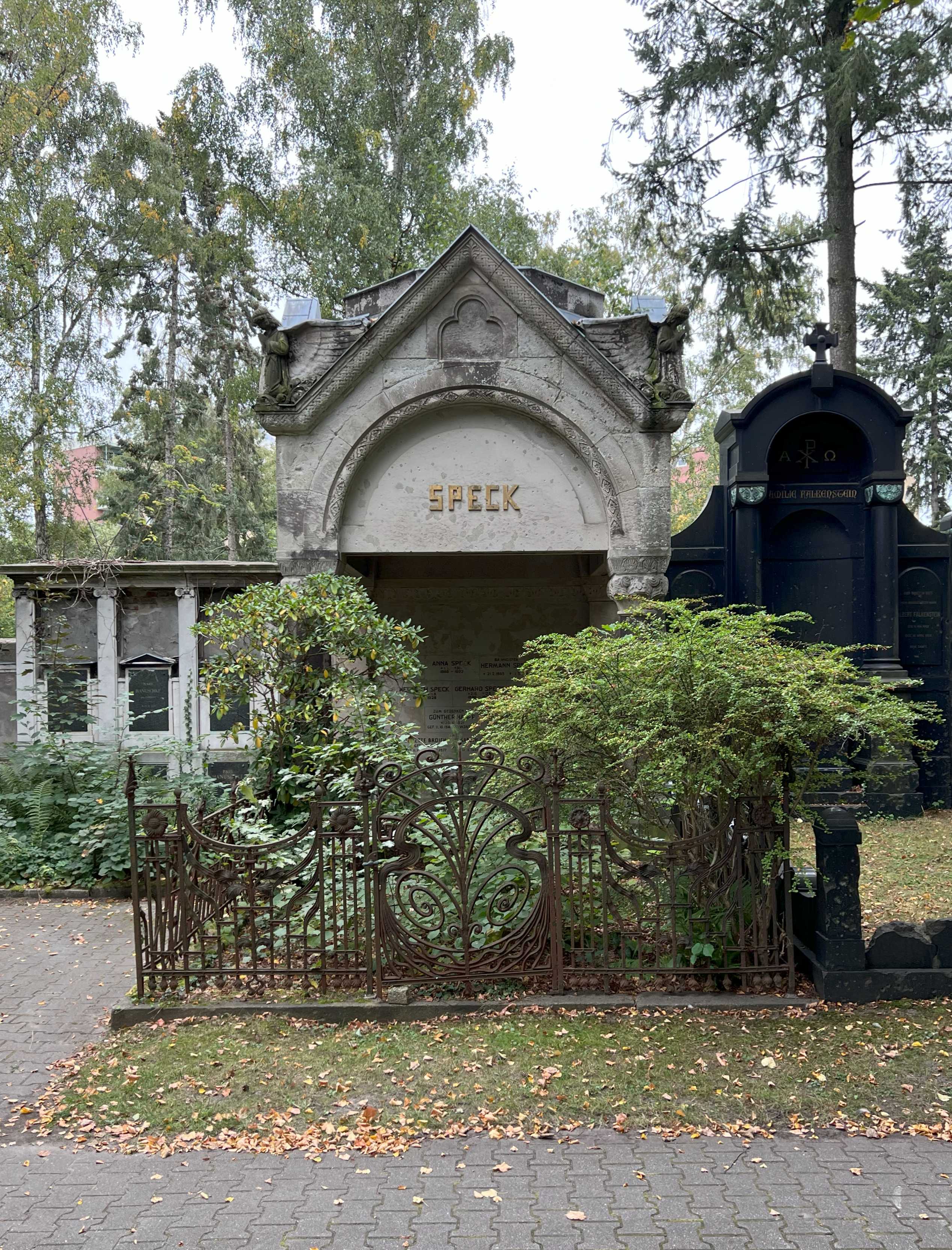 Grabstein Gerhard Speck, Friedhof Wilmersdorf, Berlin