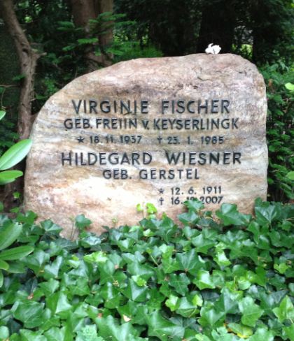 Grabstein Virginie Fischer, geb. Freiin von Keyserlingk, Waldfriedhof Dahlem, Berlin