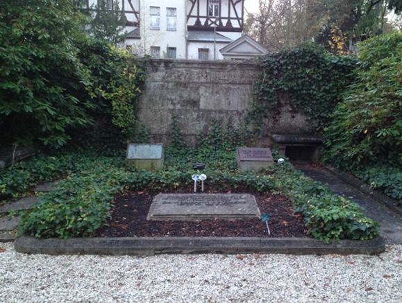 Grabstein Sibylle von Siemens, Friedhof Wannsee, Lindenstraße, Berlin, Deutschland