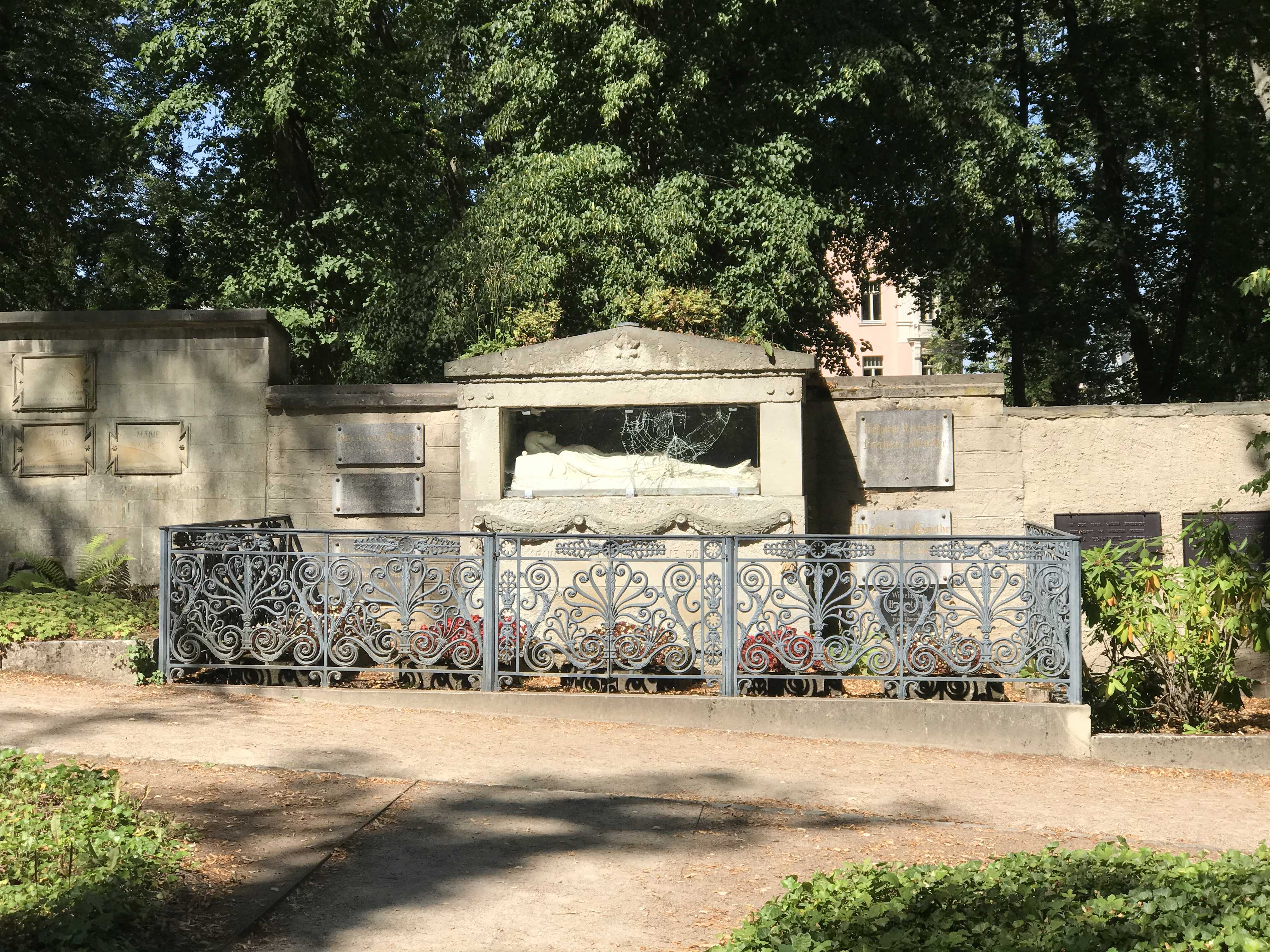 Grabstätte Alma von Goethe, Historischer Friedhof Weimar, Thüringen, Deutschland
