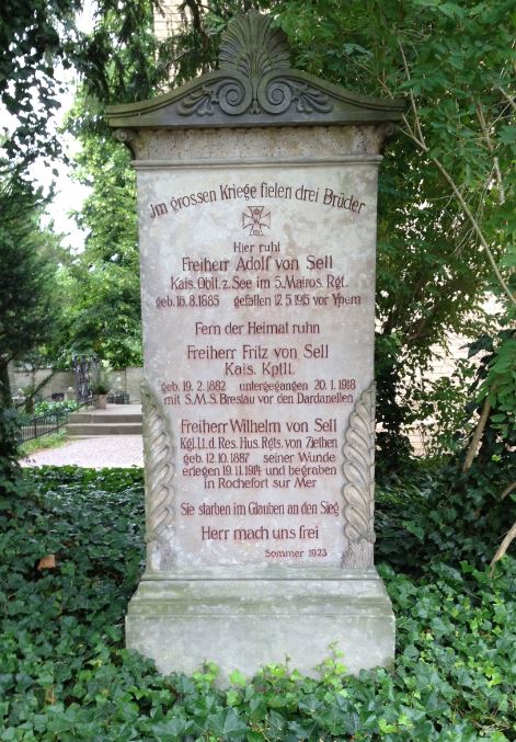 Gedenkstein Fritz Freiherr von Sell, Friedhof Bornstedt, Brandenburg