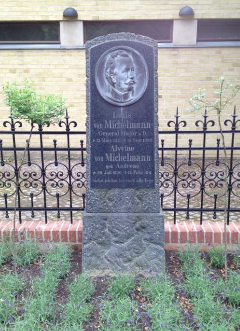 Grabstein Alwine von Michelmann, geb. Andreae, Friedhof Bornstedt, Brandenburg