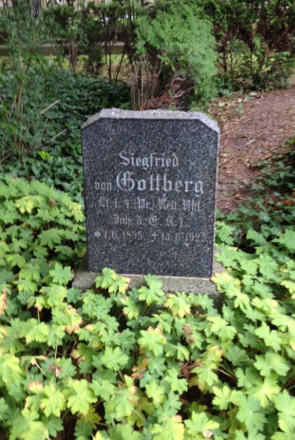 Grabstein Siegfried von Gottberg, Friedhof Bornstedt, Brandenburg