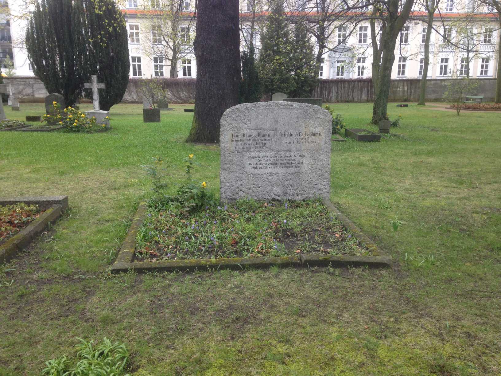 Grabstein Friedrich Carl von Blume, Invalidenfriedhof Berlin