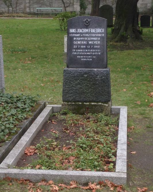 Grabstein Hans Joachim Fraedrich, Invalidenfriedhof Berlin, Deutschland