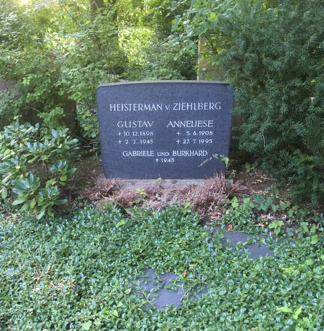 Grabstein Gustav Heistermann von Ziehlberg, Parkfriedhof Lichterfelde, Berlin