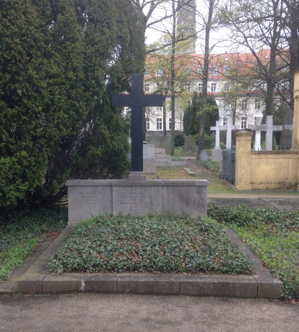 Grabstein Anna von Zastrow, geb. Tschuschke, Invalidenfriedhof Berlin, Deutschland