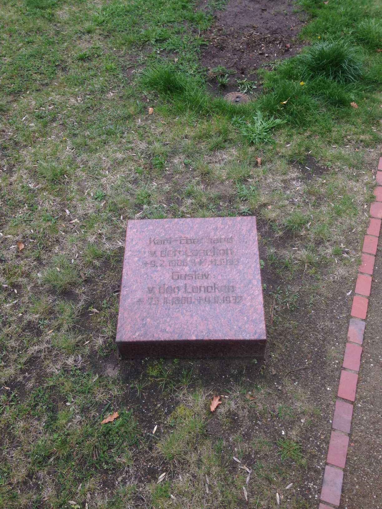 Restitutionsgrabstein Karl-Eberhard von der Lancken, Invalidenfriedhof Berlin
