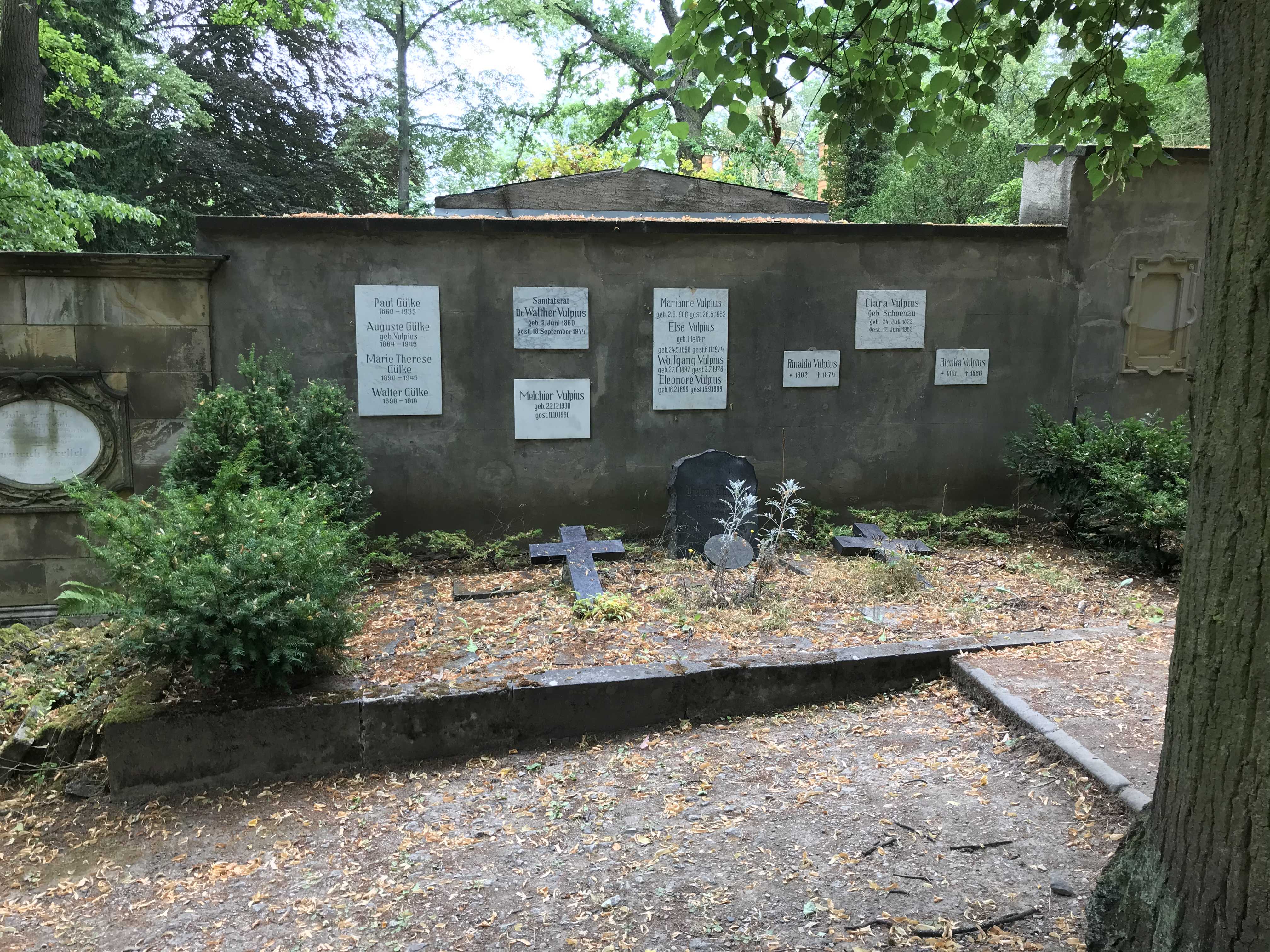 Grabstein Dr. Felix Vulpius, Hauptfriedhof Weimar, Thüringen, Deutschland