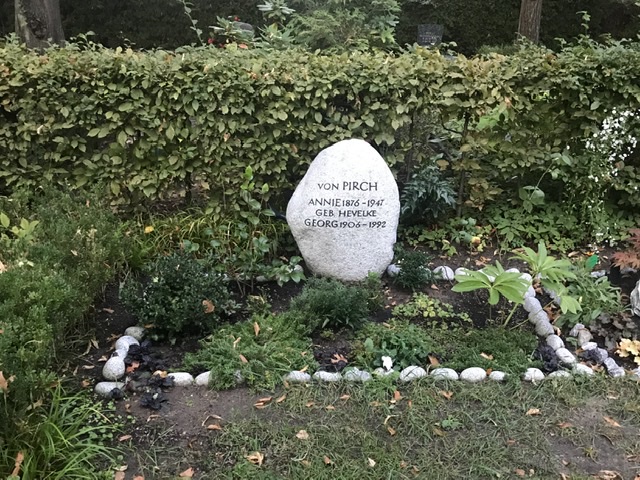 Grabstein Georg von Pirch, Friedhof Lankwitz, Berlin